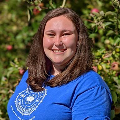 Headshot of U N E undergraduate admissions student ambassador Alysha Burton